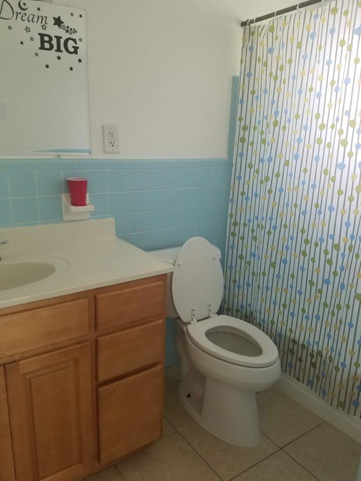 136 Lake Roy Dr #1 - Photo 3 of 7