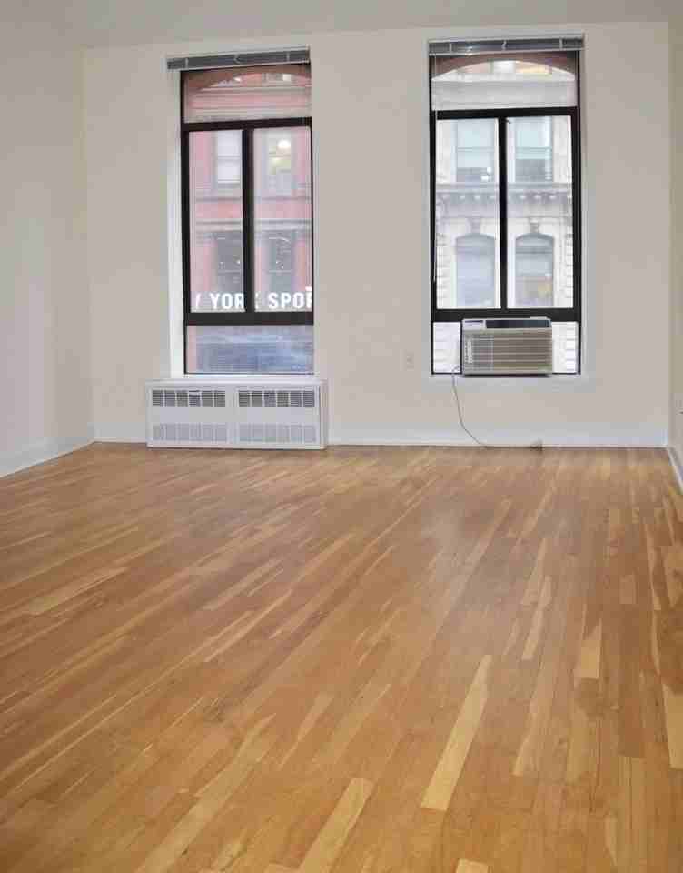 13-25 Astor Pl #2S - Photo 2 of 4