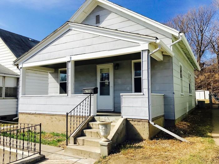 2708 S 13th St - Photo 2 of 20