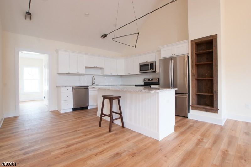 21 E Main St - Photo 7 of 23