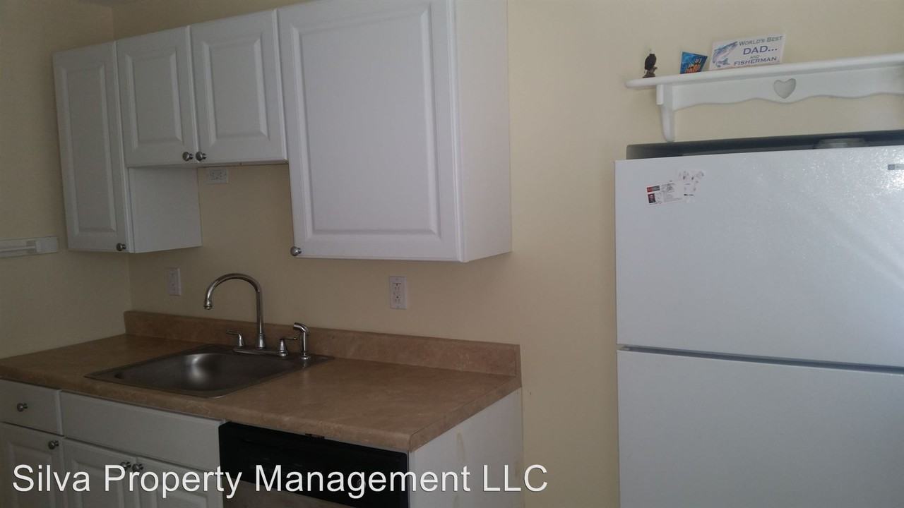 122 W Houstonia - Photo 3 of 7