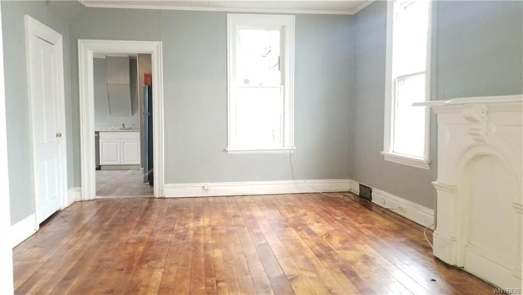 304 W Delavan Ave - Photo 2 of 13