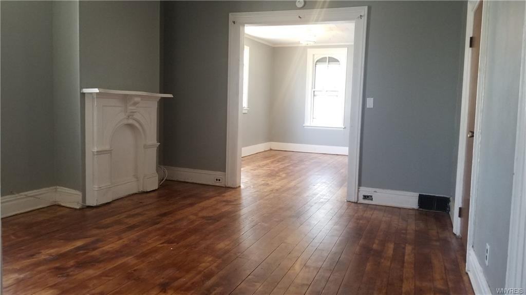 304 W Delavan Ave - Photo 3 of 13