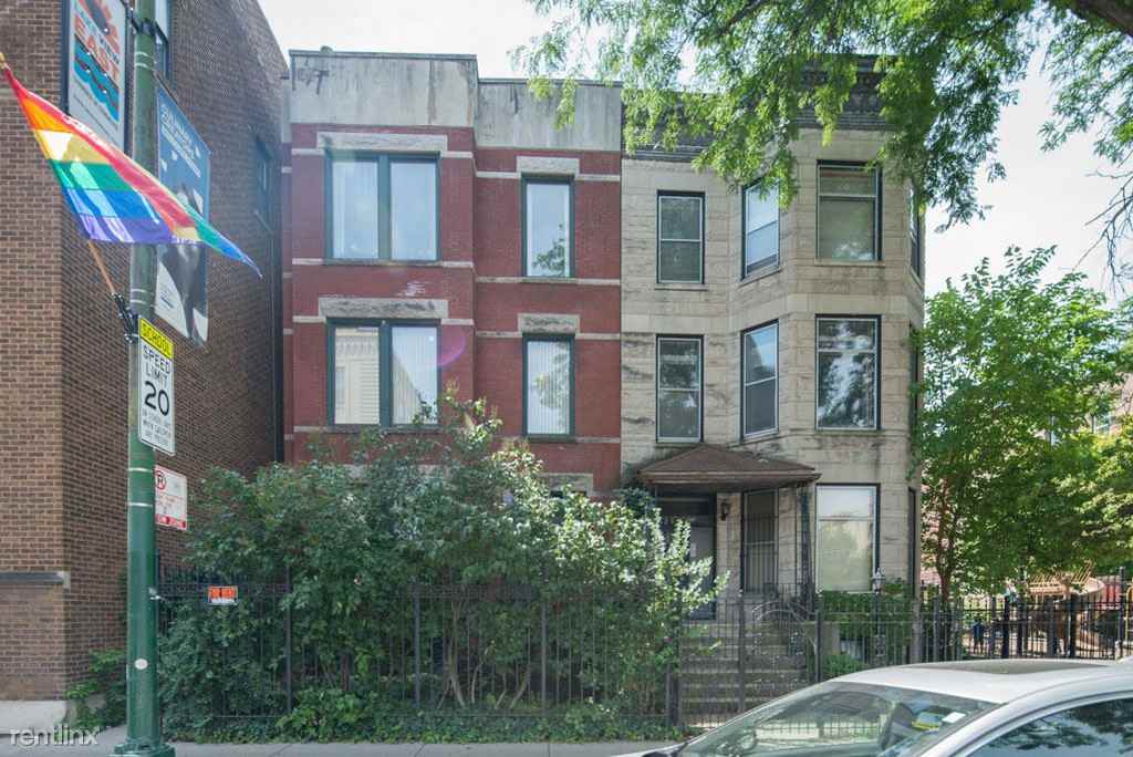 Belmont & Broadway 0, Chicago, IL 60657 3 Bedroom Apartment for Rent