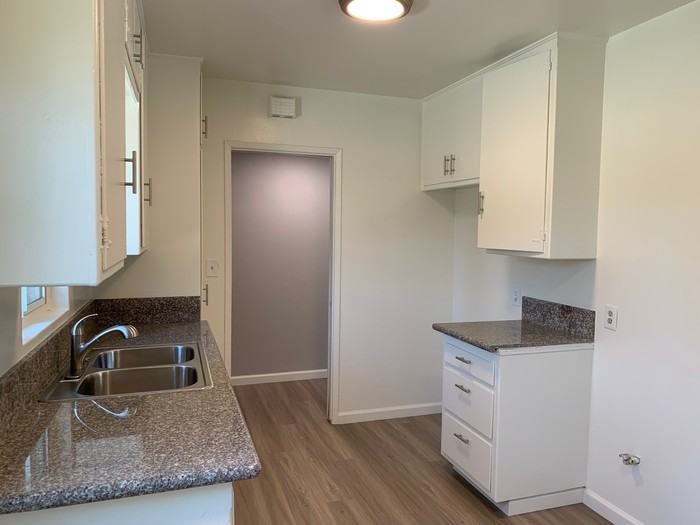 5158 1/2 Santa Ana St - Photo 2 of 18