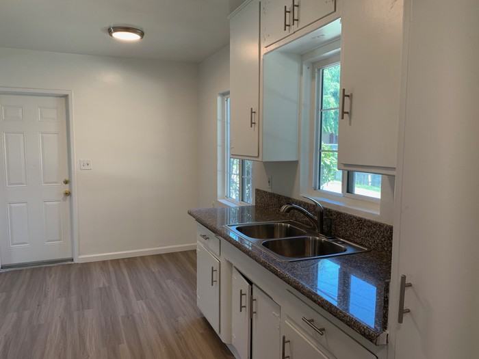 5158 1/2 Santa Ana St - Photo 3 of 18