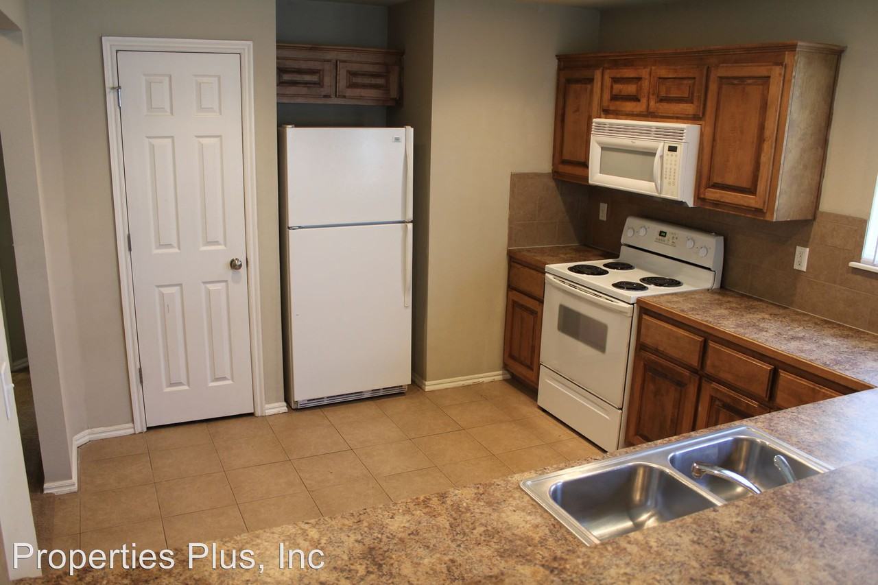 2950/2952 Spring Street - Photo 3 of 10