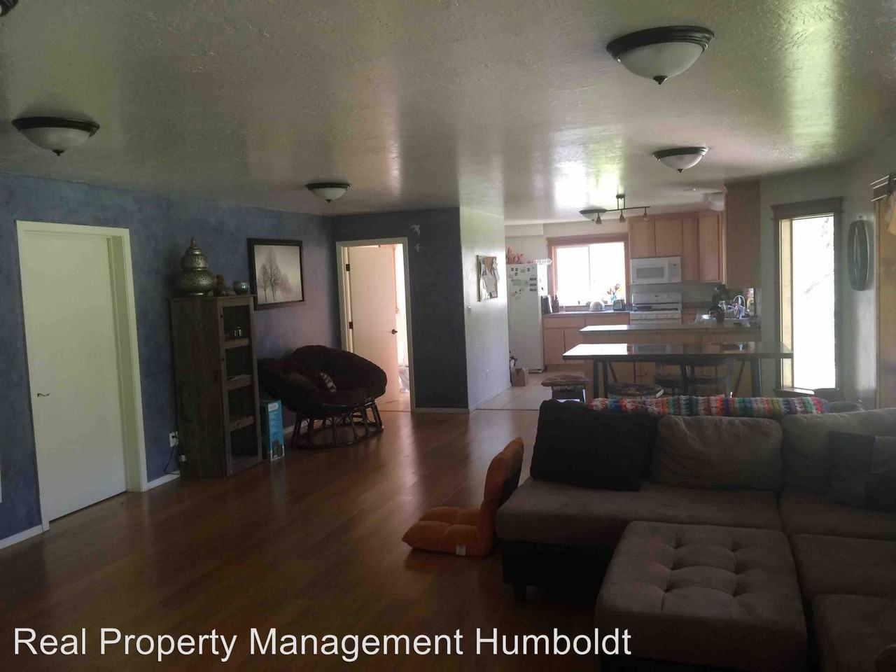 1005 Warren Creek Rd - Photo 3 of 21