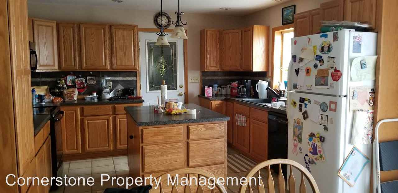 102 River St - Photo 3 of 23