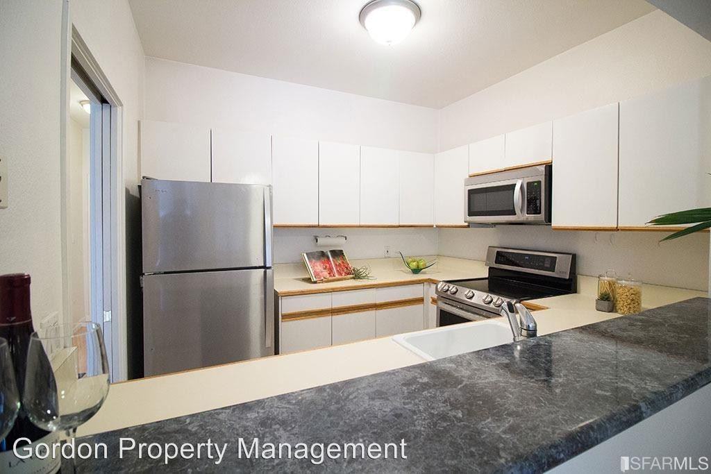 1500 Steiner St #9 - Photo 3 of 15