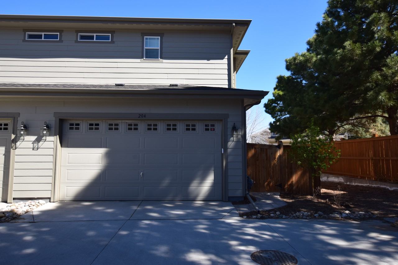 204 W Jamison Ct - Photo 2 of 22