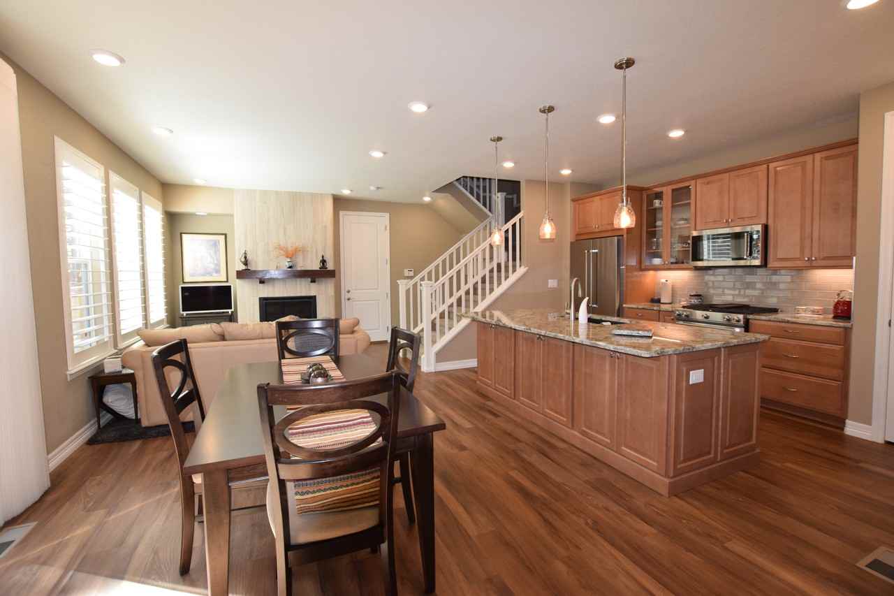 204 W Jamison Ct - Photo 3 of 22