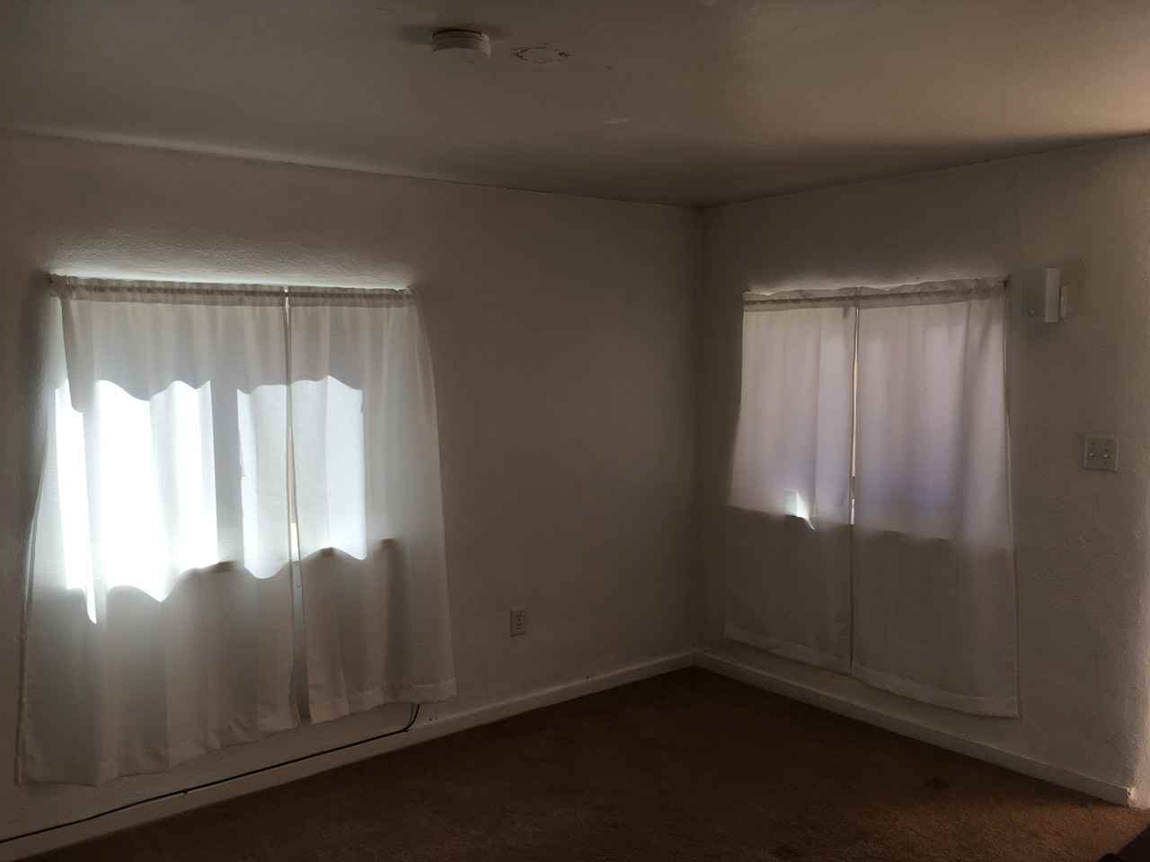 427 Dolan St - Photo 3 of 14