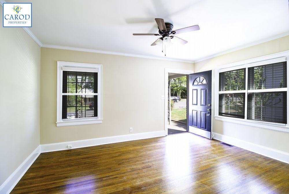 325 S Torrence St - Photo 2 of 16