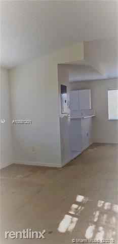 VISTA ALEGRE TOWNHOMES VI - Photo 3 of 22
