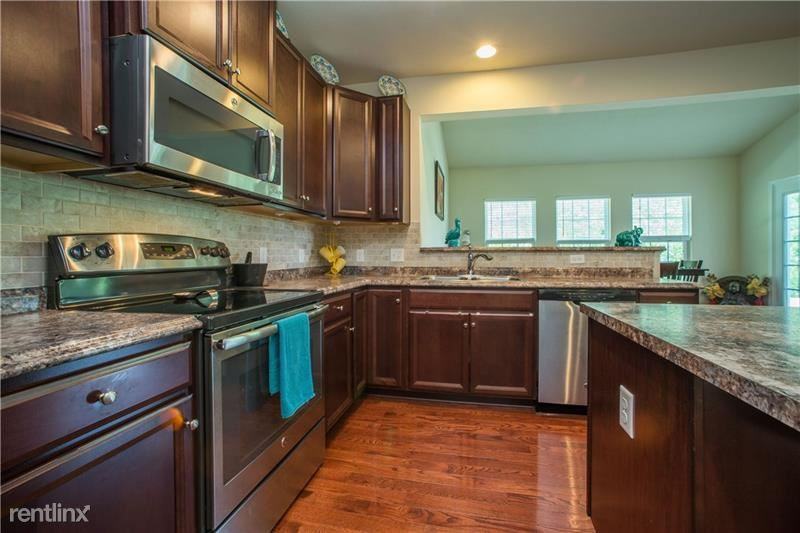 6432 Interlaken Dr - Photo 3 of 23