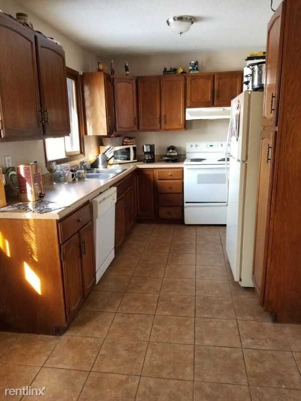 717-719 21st St S - Photo 2 of 20