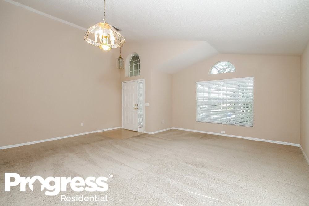 10118 Somersby Dr - Photo 3 of 16