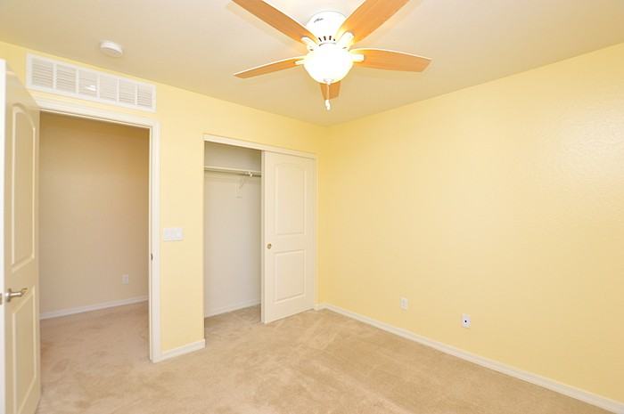 145 East Bluejay Drive - Photo 3 of 27