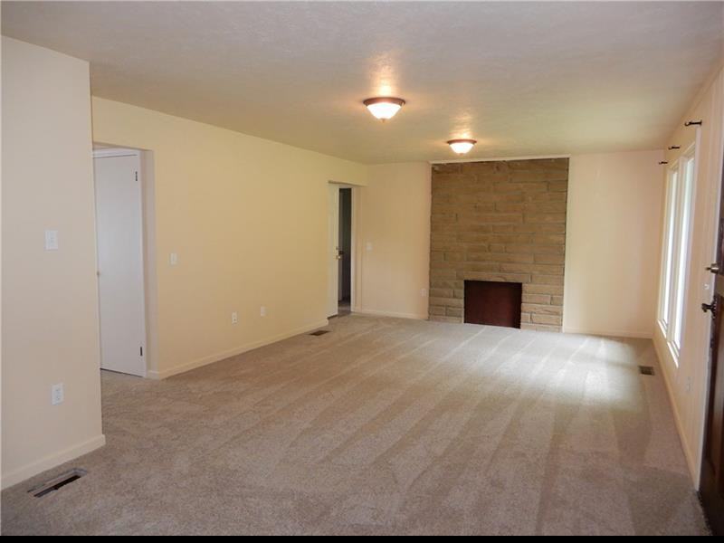 1092 Venetia Rd - Photo 3 of 17