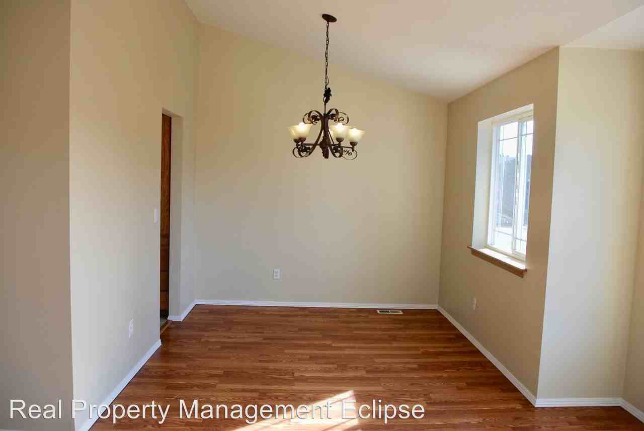 11862 44th Pl S - Photo 3 of 11