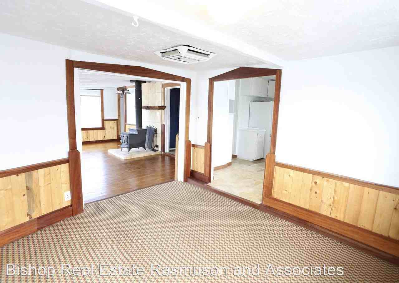 487 Short St - Photo 2 of 14