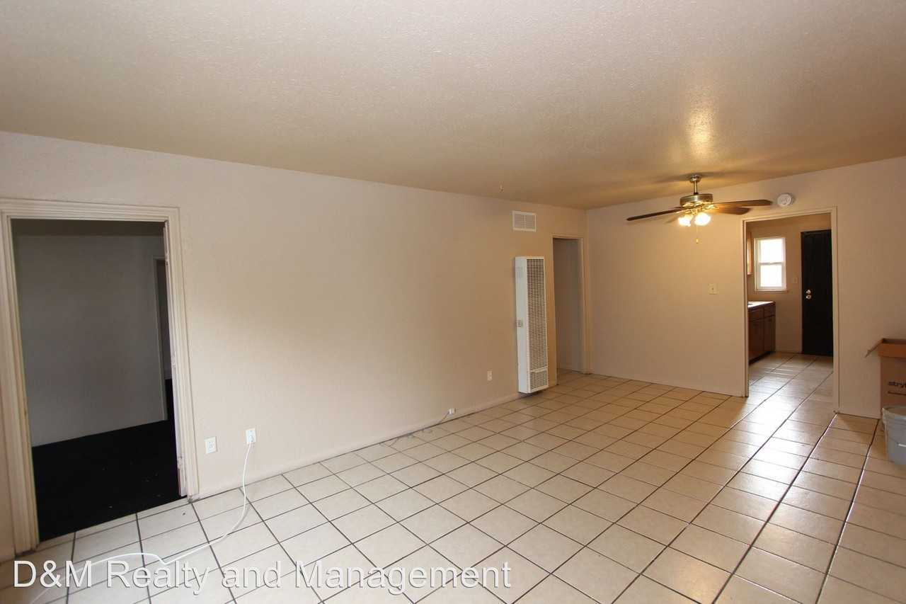 630 Sierra Way - Photo 2 of 10