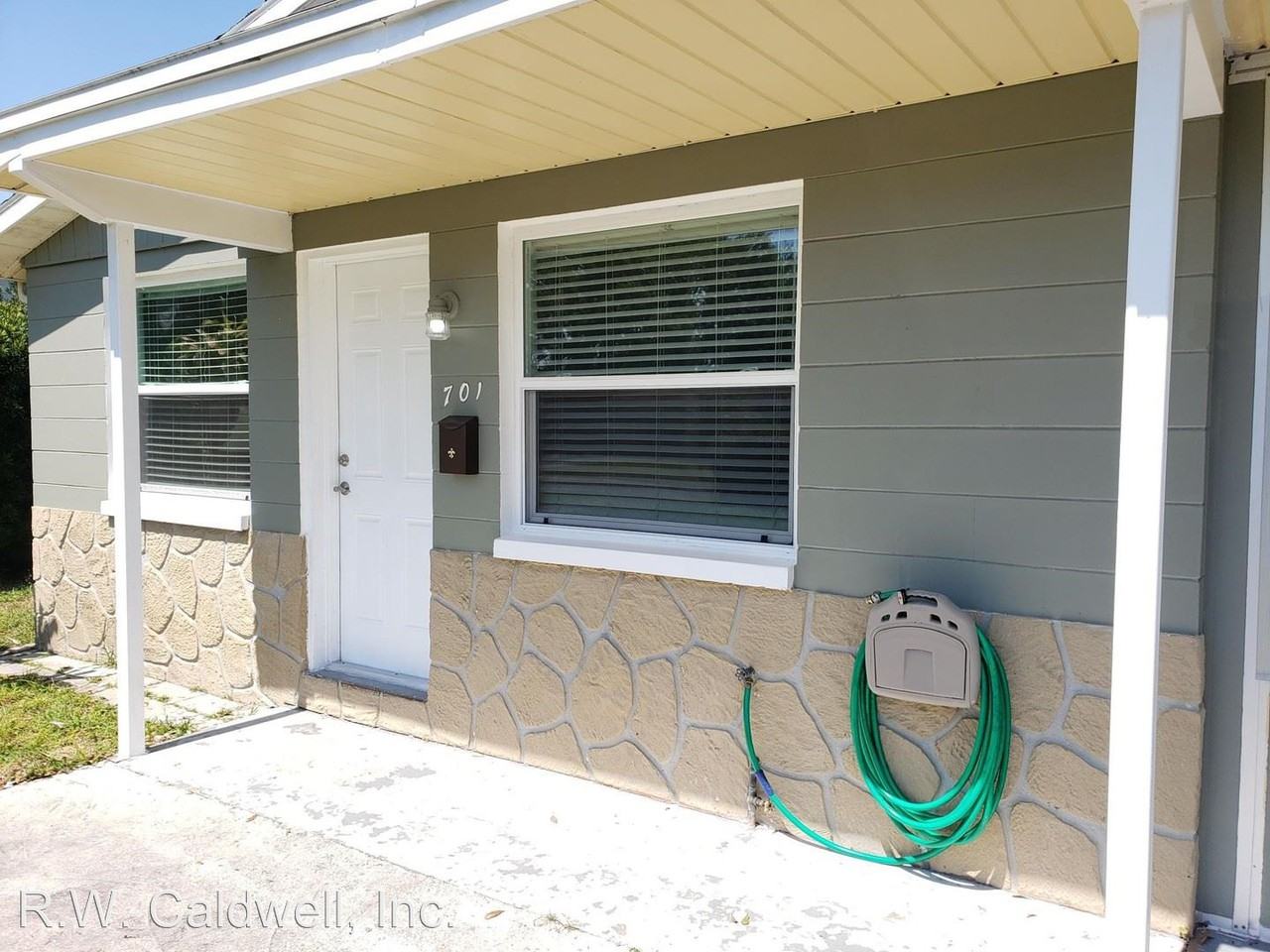 701 75th Ave N - Photo 2 of 11