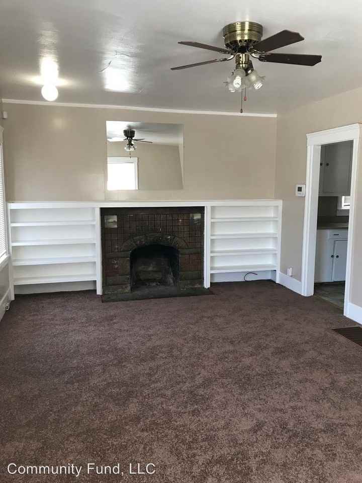 1906 70th Ave - Photo 2 of 3