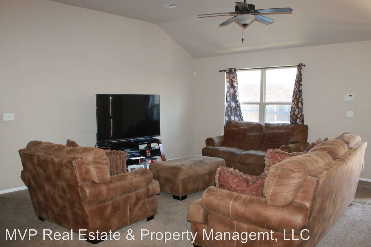 5507 Clearwater Dr - Photo 3 of 19