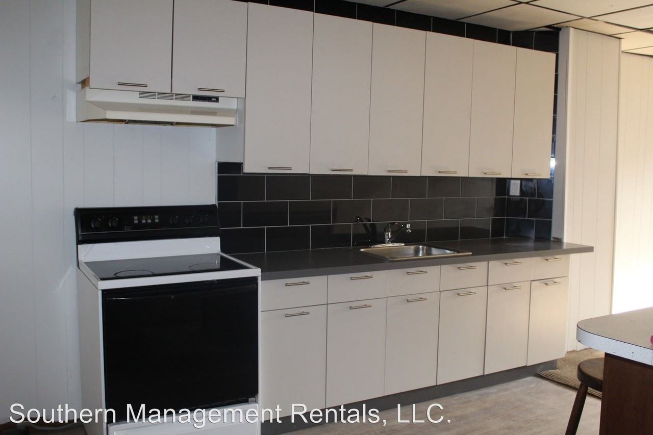 117-121 S Main St - Photo 2 of 5