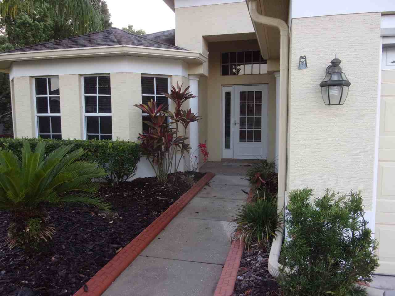 1046 Dustan Pl - Photo 3 of 42