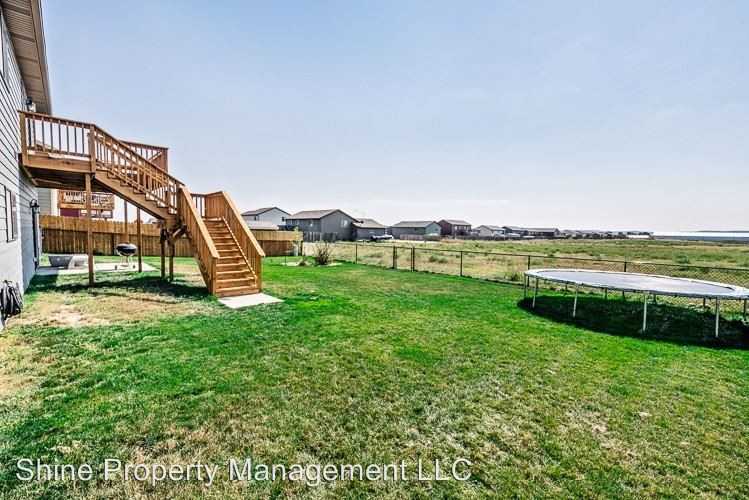 525 Ballista Blvd - Photo 3 of 28