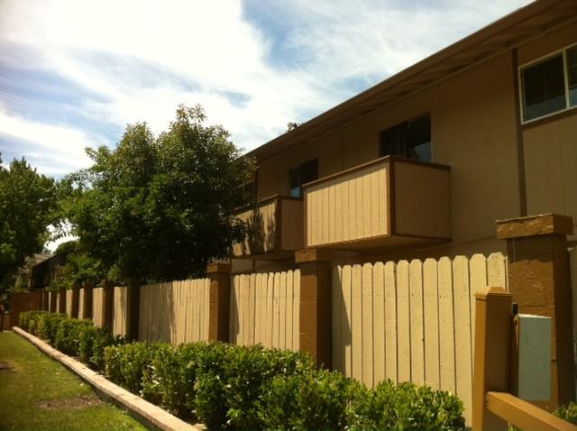 1123 W Swain Rd - Photo 4 of 35