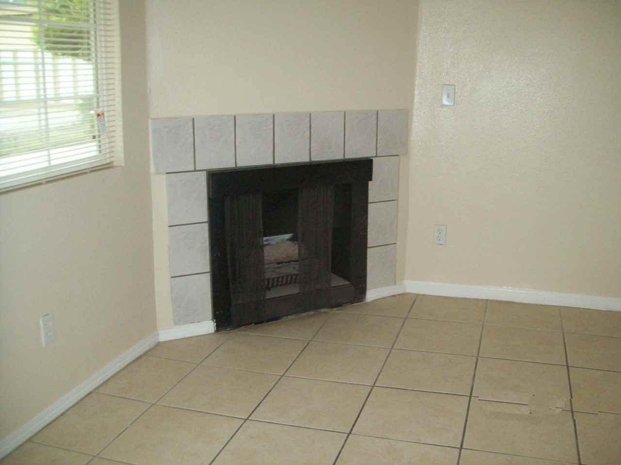 1123 W Swain Rd - Photo 7 of 35