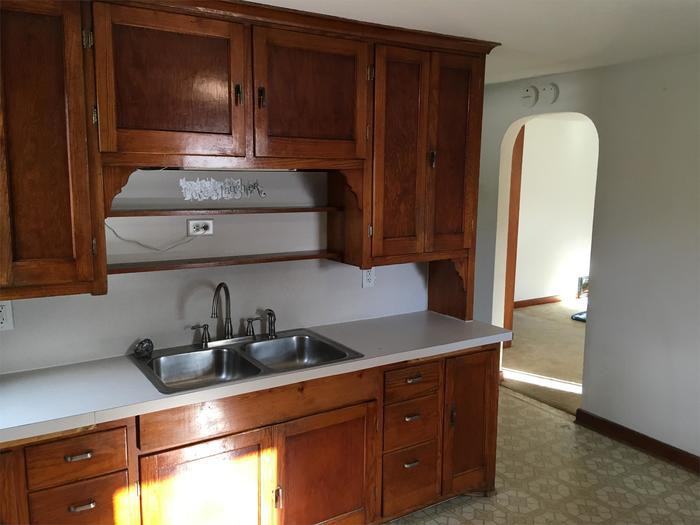 1577 Cedar St - Photo 2 of 12