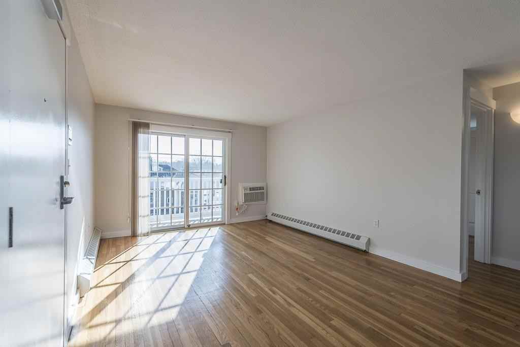 12 Summer St #1 - Photo 3 of 19