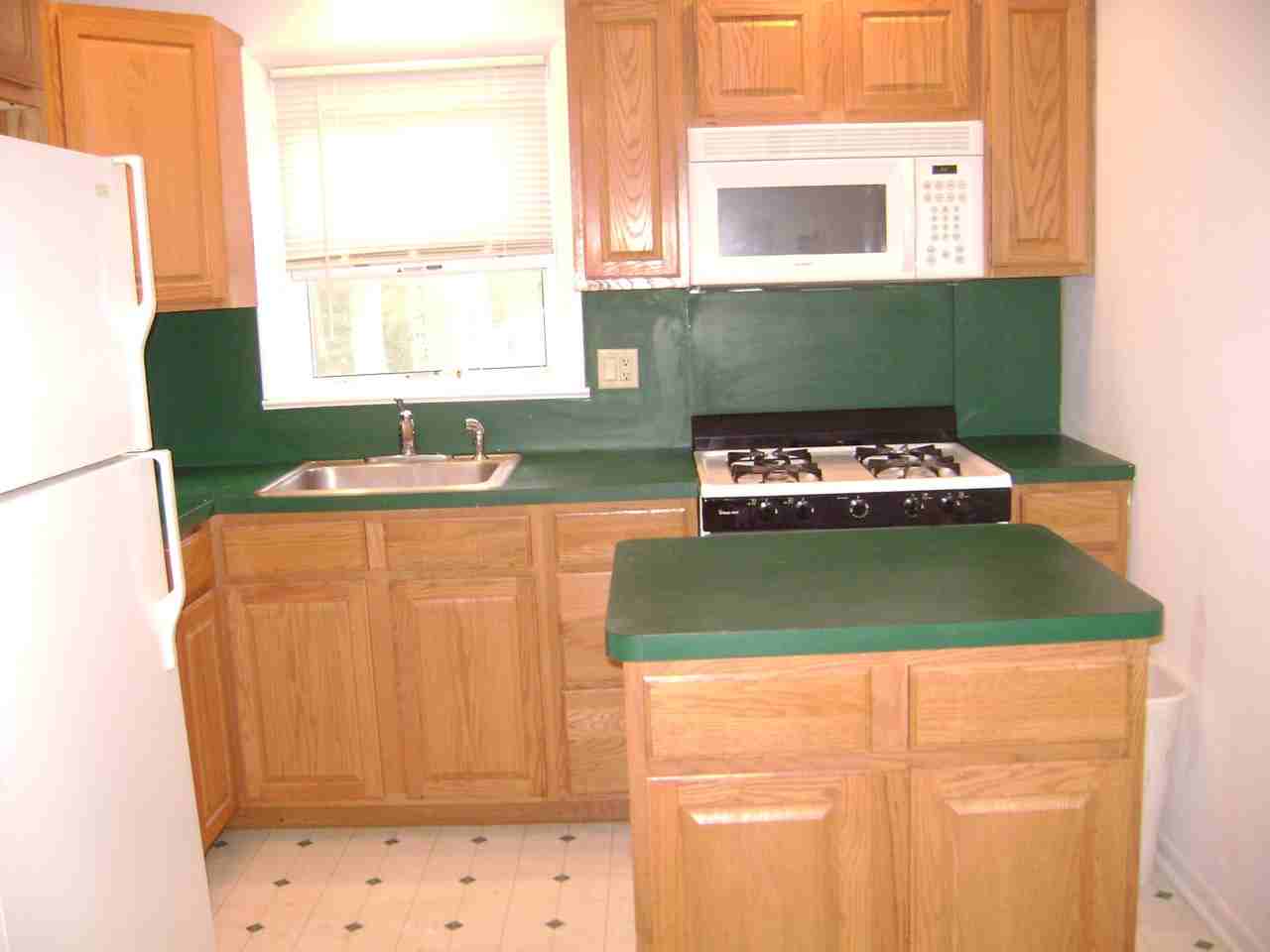 207 Bathgate Ave #4 - Photo 3 of 6