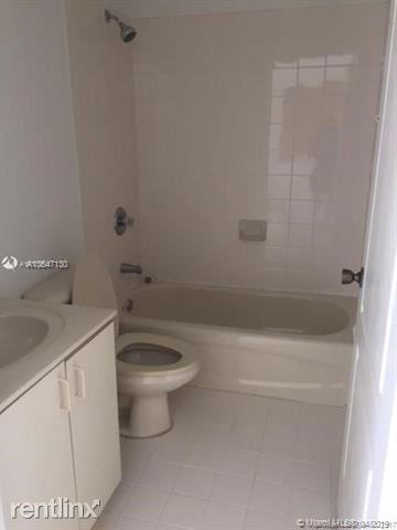 POTOMAC PLACE CONDO - Photo 3 of 9