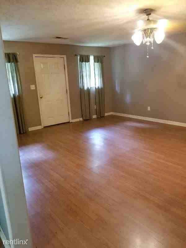 620 Jackson St - Photo 3 of 14