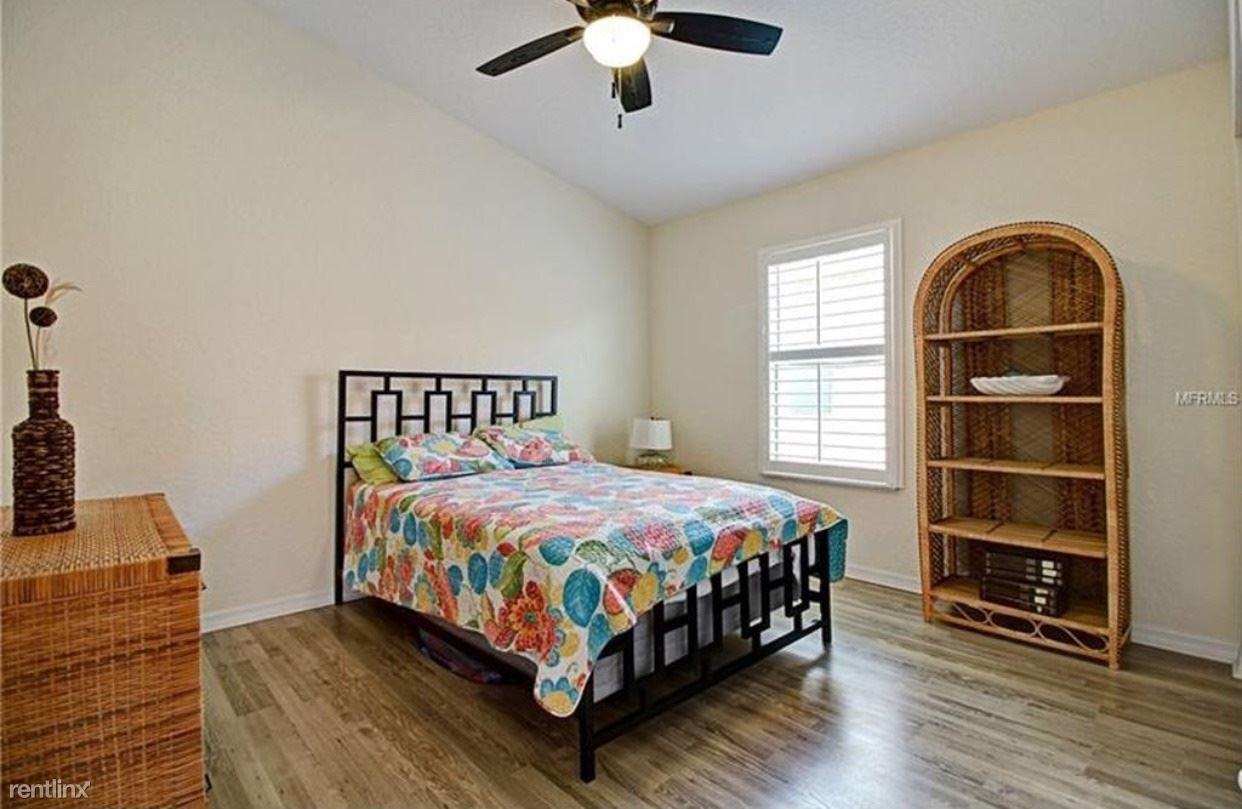 4888 NE 48th Loop - Photo 3 of 6