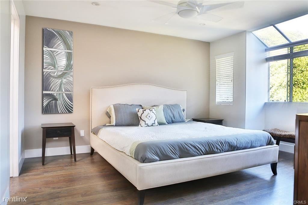 501 Herondo St - Photo 2 of 10