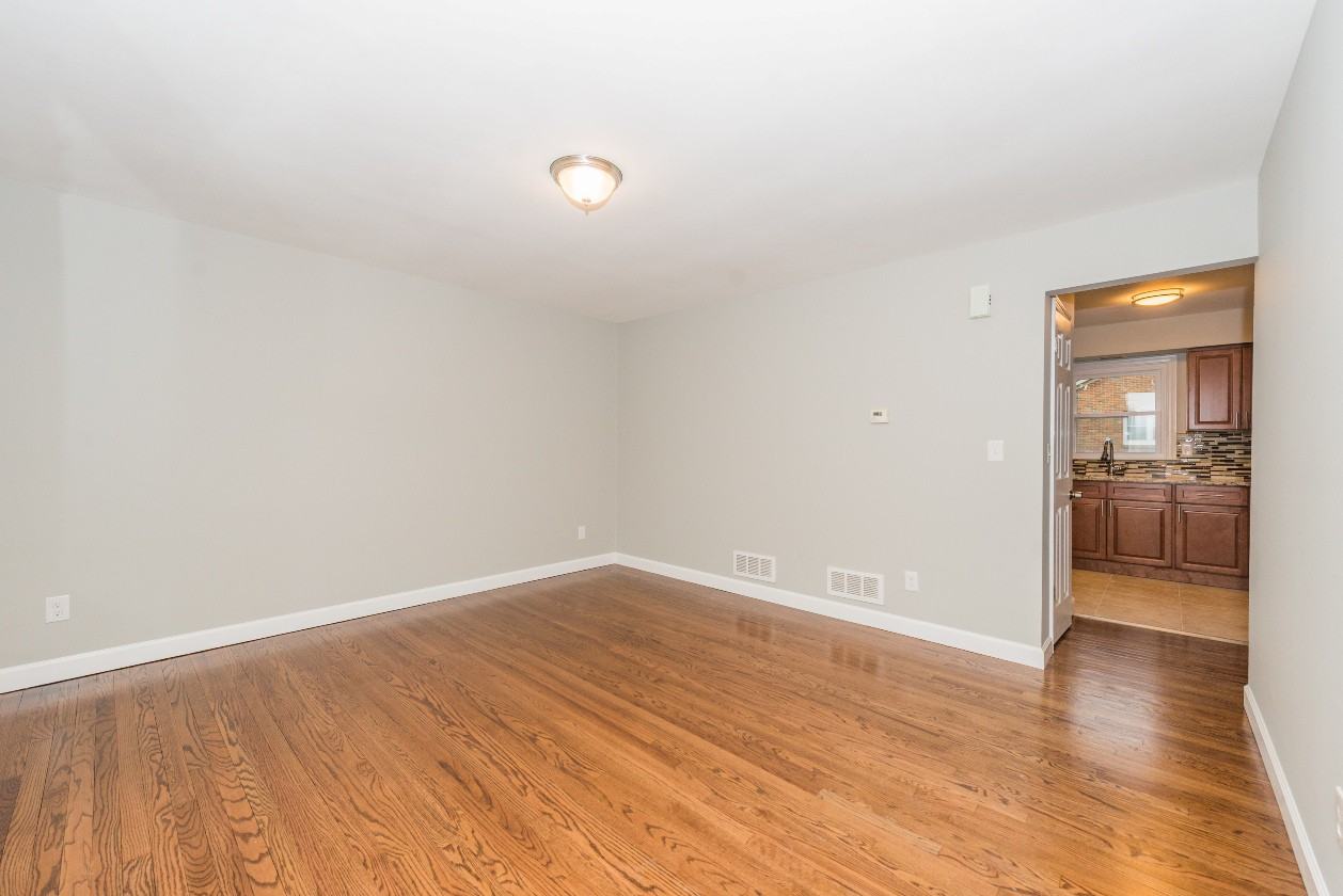 1212 W Camplain Rd - Photo 3 of 16