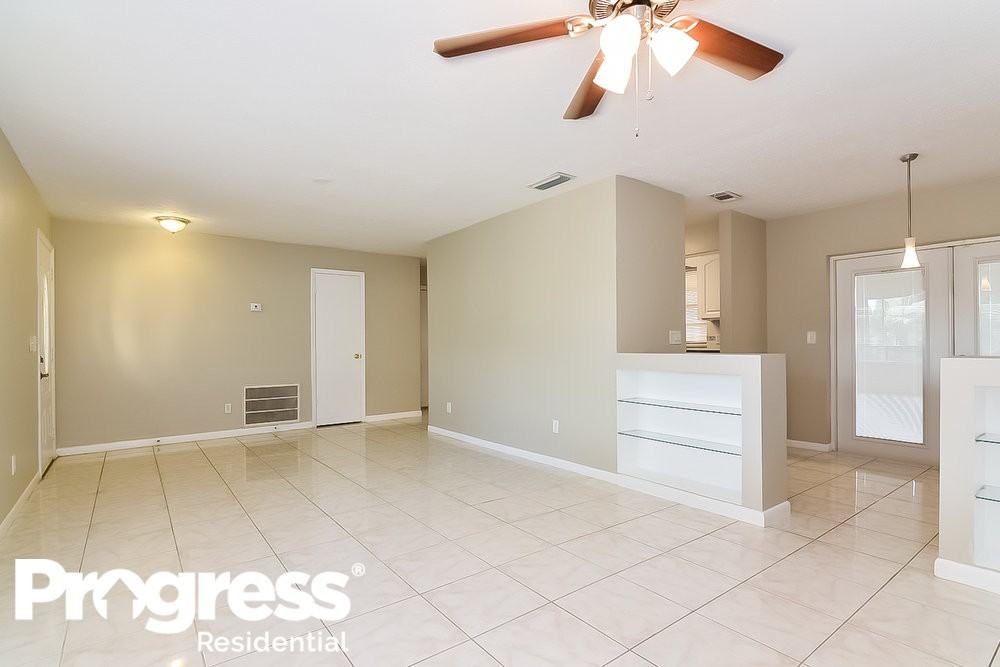 7730 Hinsdale Dr - Photo 2 of 14