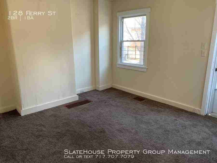 128 Ferry St #EGWS - Photo 2 of 12