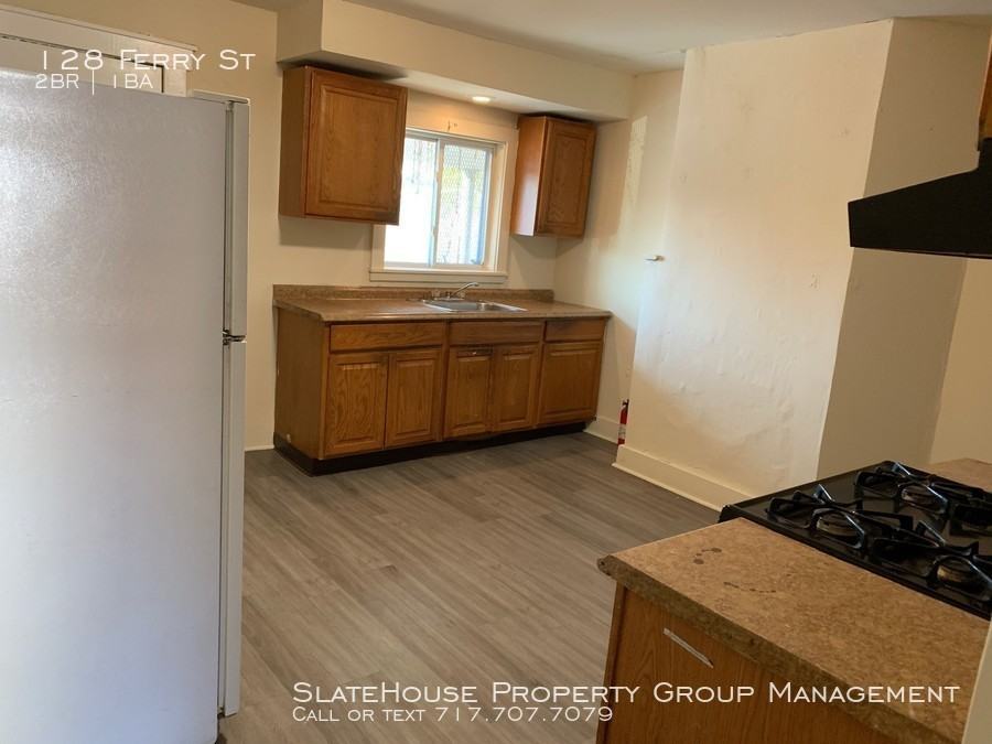 128 Ferry St #EGWS - Photo 3 of 12