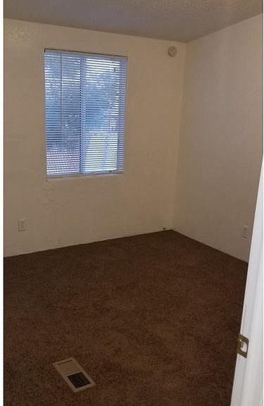 5937 S Cloverleaf #NO - Photo 2 of 5