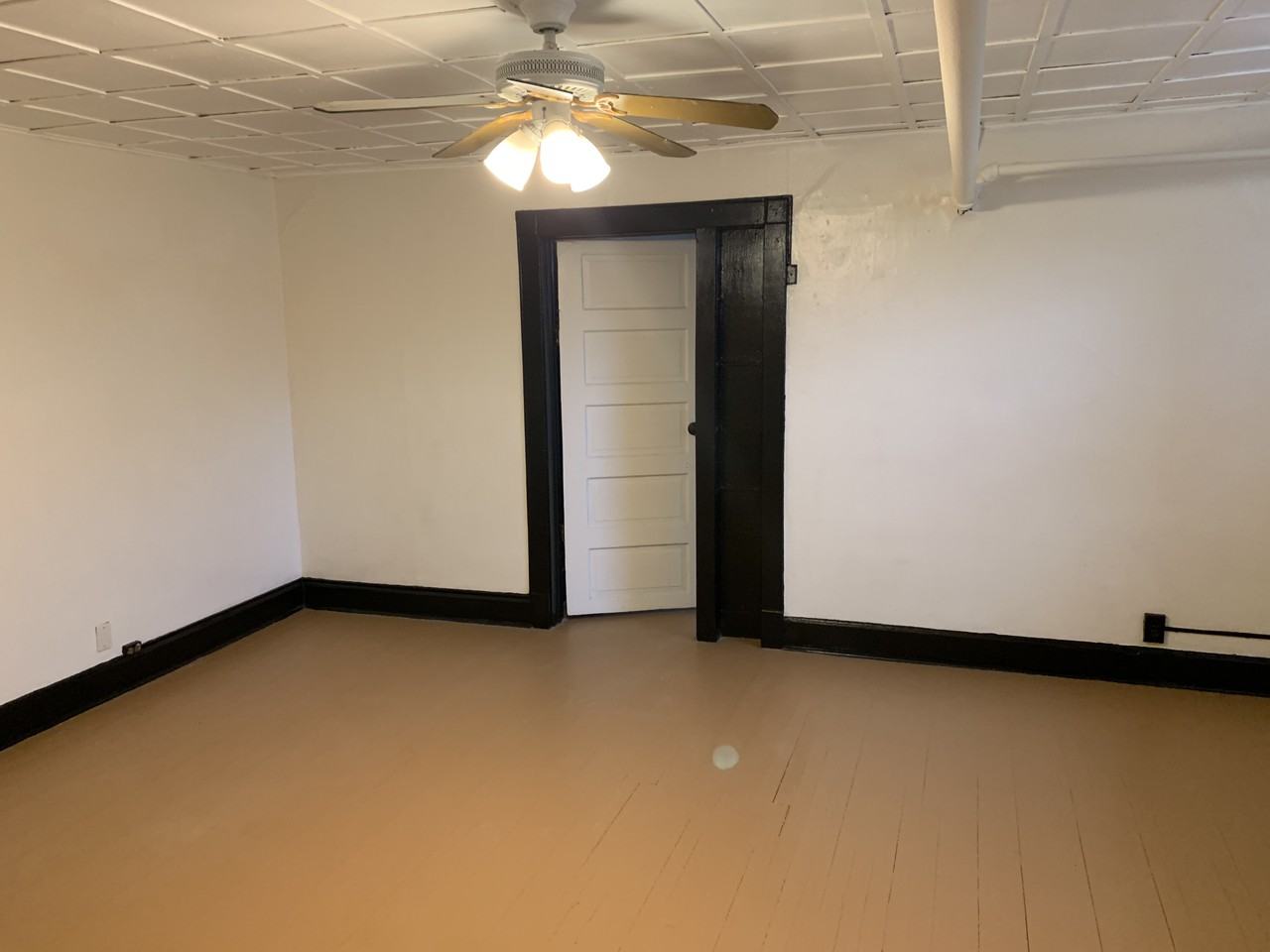 Park Ave Apartments - Photo 2 of 10