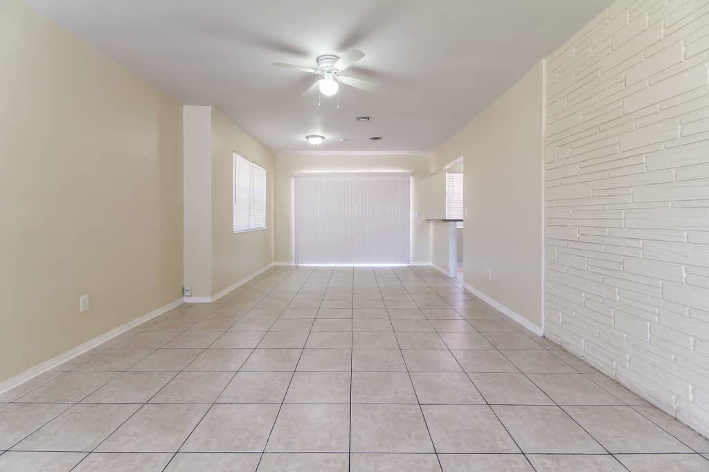 6420 SW 20th Ct - Photo 3 of 11