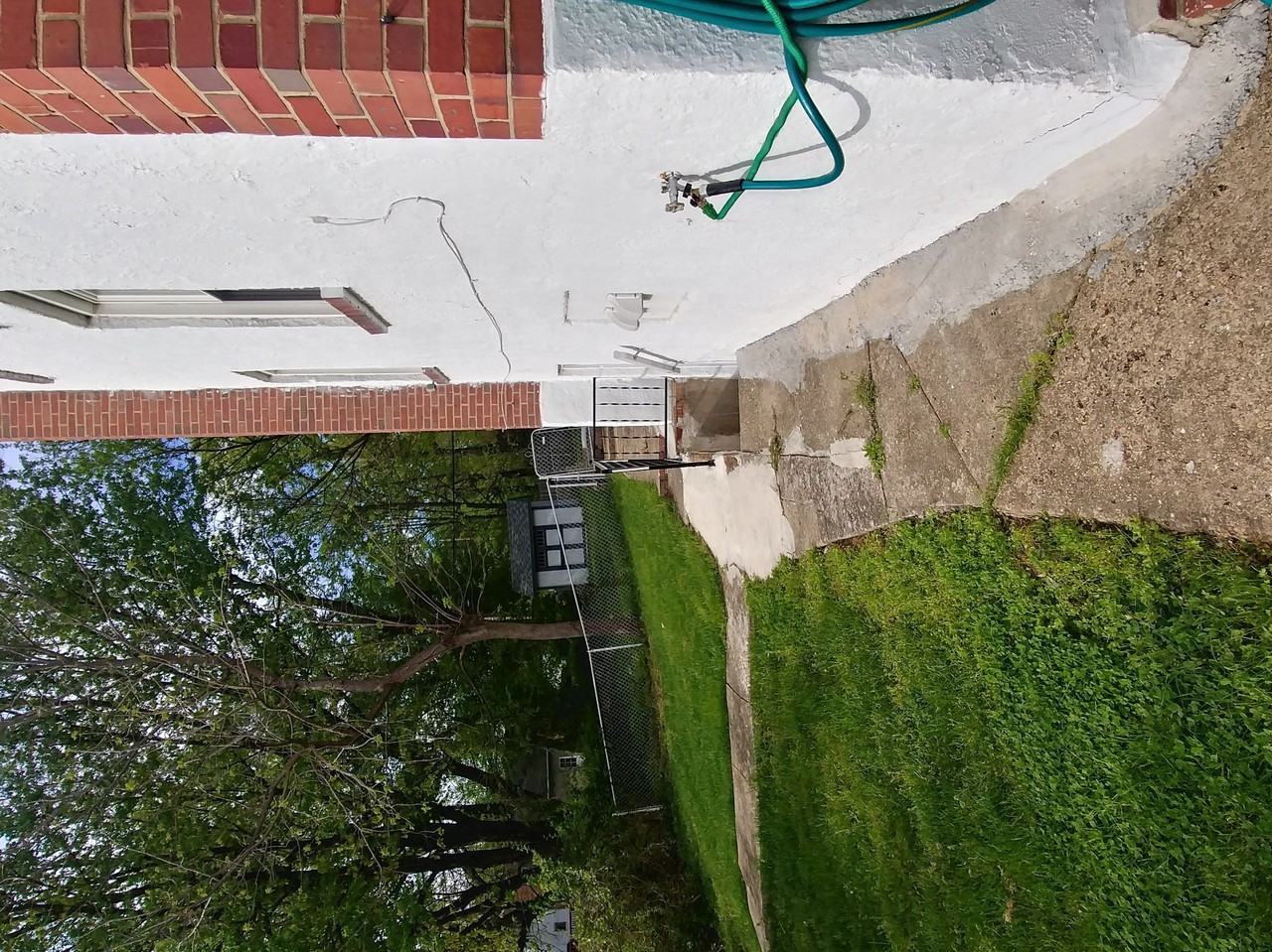 2106 Hamilton Ave - Photo 3 of 35